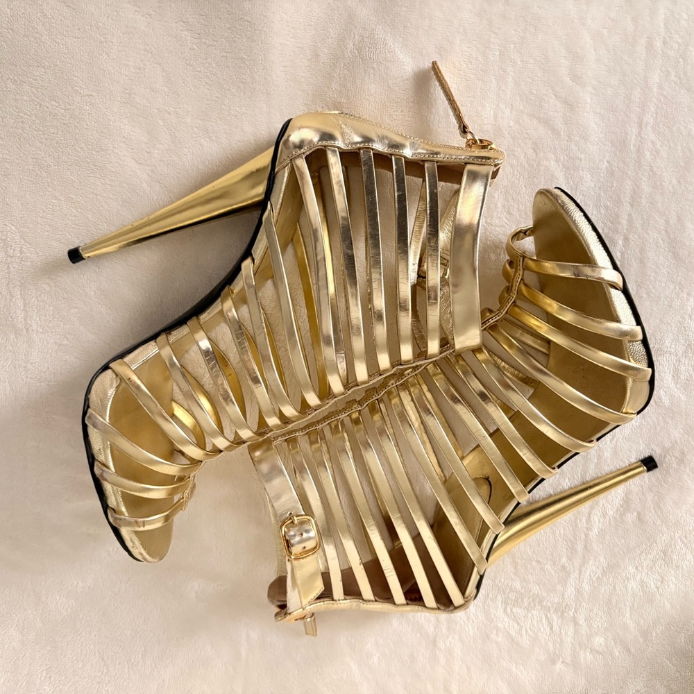 🤩Giuseppe Zanotti Metallic Gold Strappy Cage Heels - Picture 3 of 10